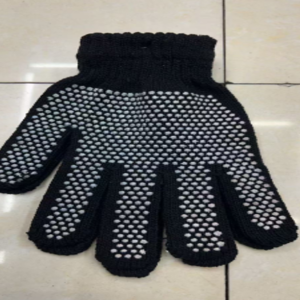 Grip Winter Gloves – Pack of 12 | Warmth, Comfort & Secure Grip 🧤❄️